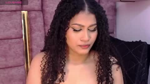 LAURA online show from November 2025 01:22:02 PM