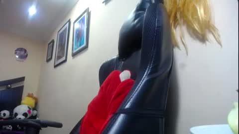 Snapshot of melany_isabella chatting on January 2025 04:19:01 PM melany online show from January 2025 04:19:01 PM