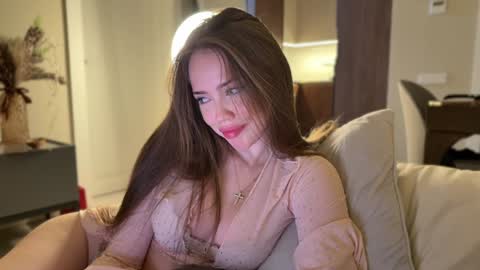 Snapshot of melanybunny chatting on December 2024 04:05:01 PM Adel online show from December 2024 04:05:01 PM
