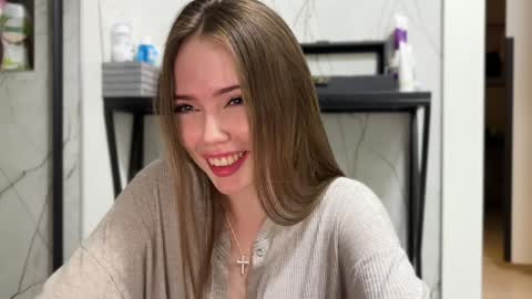Snapshot of melanybunny chatting on February 2025 04:25:01 PM Adel online show from February 2025 04:25:01 PM