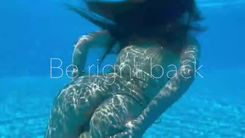 Snapshot of melanybunny chatting on November 2025 06:53:02 PM Adel online show from November 2025 06:53:02 PM