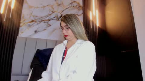 Melany  online show from September 2025 01:54:01 PM