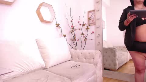meli_cruz online show from May 2026 08:16:02 PM