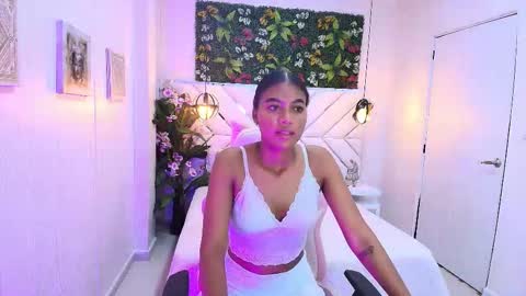 Snapshot of melii_ebony chatting on October 2025 12:05:02 PM MELII EBONY online show from October 2025 12:05:02 PM