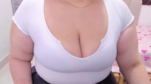 Snapshot of meliisa_sweet chatting on October 2025 01:11:02 PM melisa online show from October 2025 01:11:02 PM