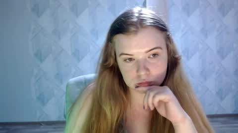 Melina online show from April 2026 07:09:02 PM