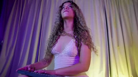 MelinaSmith  online show from May 2026 10:37:02 PM