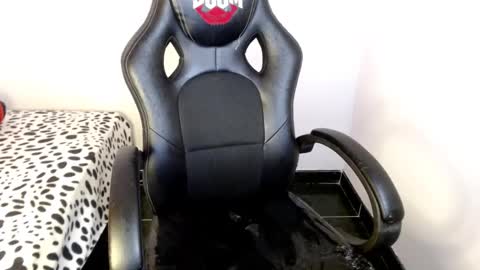 Snapshot of melinna706702 chatting on February 2025 09:01:01 PM melinna706702 online show from February 2025 09:01:01 PM