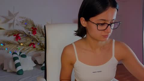 Snapshot of melisa_vong chatting on January 2025 02:38:02 PM Victoria online show from January 2025 02:38:02 PM