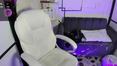 Melissa online show from February 2025 08:33:02 PM