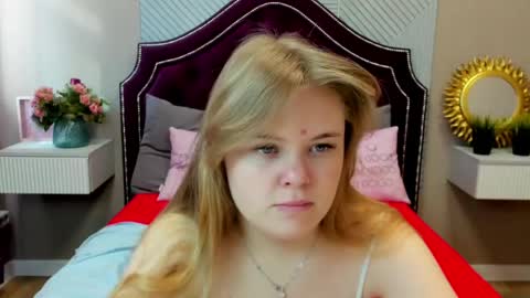Sophia online show from May 2026 05:35:01 AM