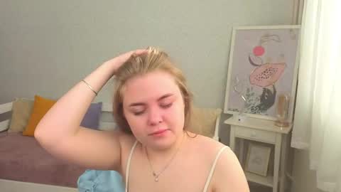 Sophia online show from May 2026 04:40:01 AM