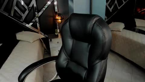 Snapshot of melissa_23_ chatting on February 2025 11:43:01 PM melissa_23_ online show from February 2025 11:43:01 PM