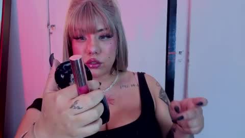 Snapshot of melissa_adamsxxx chatting on June 2026 02:33:01 PM Lissa online show from June 2026 02:33:01 PM