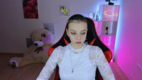 Melissa online show from February 2025 08:24:01 PM