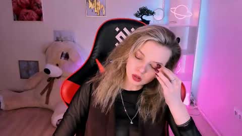 Melissa online show from March 2025 10:32:01 PM