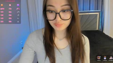 Snapshot of melissa_yamazaki chatting on March 2025 12:09:01 PM Lisaa online show from March 2025 12:09:01 PM