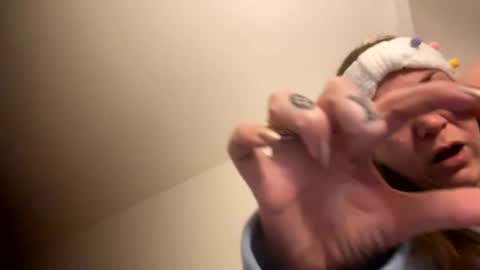 Melli online show from December 2024 04:01:02 AM