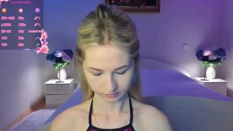 Snapshot of mellina_tey chatting on February 2026 07:46:01 PM Mellina online show from February 2026 07:46:01 PM