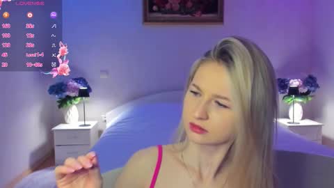 Snapshot of mellina_tey chatting on March 2026 10:38:01 PM Mellina online show from March 2026 10:38:01 PM