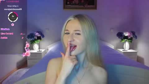 Mellina online show from April 2026 07:09:01 PM