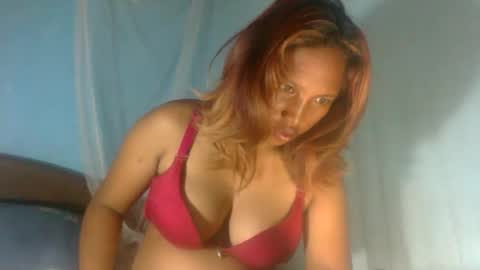 Snapshot of mellissia02 chatting on December 2024 04:25:01 AM mellissa online show from December 2024 04:25:01 AM