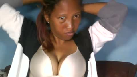 Snapshot of mellissia02 chatting on January 2025 04:10:01 AM mellissa online show from January 2025 04:10:01 AM