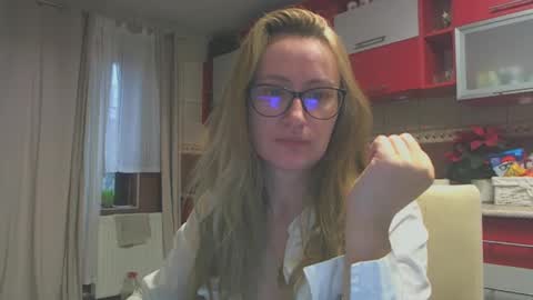 Snapshot of melly_rosey chatting on December 2024 07:58:01 AM Melly online show from December 2024 07:58:01 AM