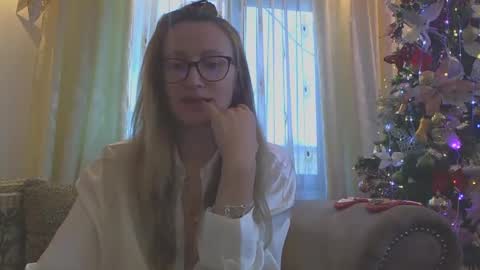Snapshot of melly_rosey chatting on December 2024 07:18:01 AM Melly online show from December 2024 07:18:01 AM