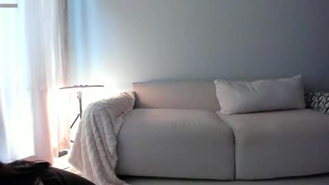 Mel online show from June 2026 09:03:01 AM