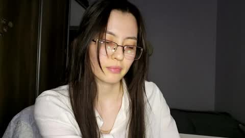 Nika online show from May 2026 03:32:01 PM