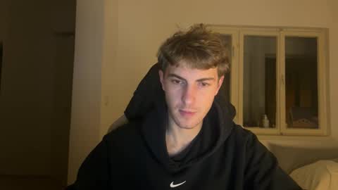 Snapshot of melodicass chatting on December 2025 12:08:01 AM Melodicass online show from December 2025 12:08:01 AM