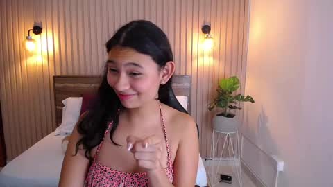 Snapshot of melody_flowers chatting on December 2024 03:26:01 PM Melody online show from December 2024 03:26:01 PM