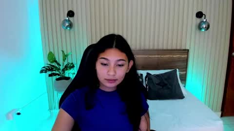 Snapshot of melody_flowers chatting on December 2024 03:37:02 PM Melody online show from December 2024 03:37:02 PM