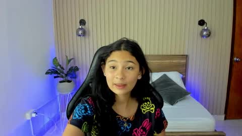 Snapshot of melody_flowers chatting on January 2025 03:12:02 PM Melody online show from January 2025 03:12:02 PM