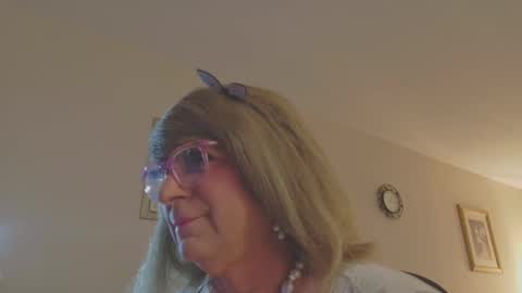 Melody online show from September 2025 03:45:01 PM