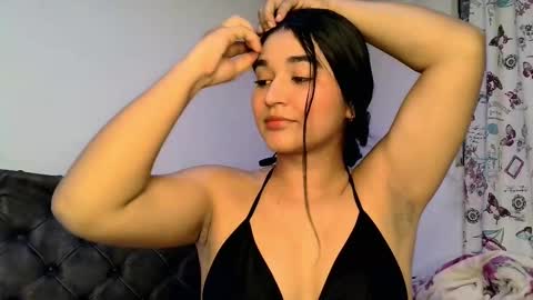 Snapshot of melodyysweetie chatting on October 2025 01:25:01 AM melodyysweetie online show from October 2025 01:25:01 AM