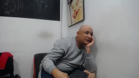 meloncillo_and_babyliss online show from February 2025 02:59:01 AM