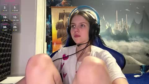 Snapshot of melonygriffen chatting on February 2026 05:52:01 PM Hi Im Aria 18 years old online show from February 2026 05:52:01 PM