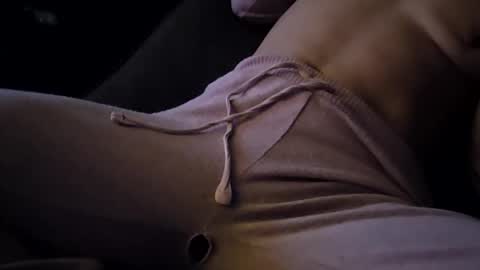 Snapshot of meloubynight chatting on February 2026 08:40:02 PM meloubynight online show from February 2026 08:40:02 PM