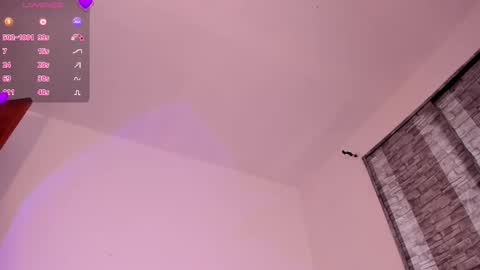 Snapshot of mely_rosee chatting on October 2025 11:35:01 AM online show from October 2025 11:35:01 AM