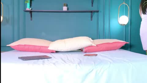 Maelly online show from June 2026 07:05:02 PM