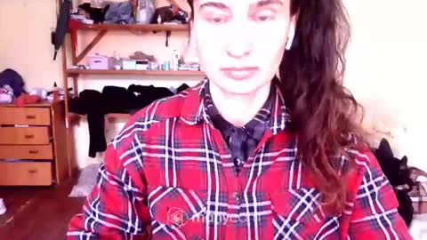 Snapshot of memorningdew chatting on April 2026 05:49:01 AM Yummygirl online show from April 2026 05:49:01 AM