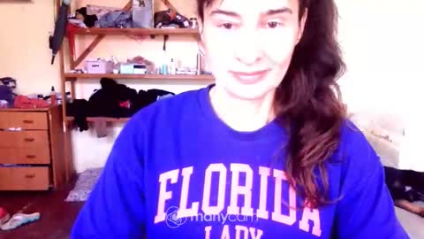 Snapshot of memorningdew chatting on April 2026 05:37:02 AM Yummygirl online show from April 2026 05:37:02 AM