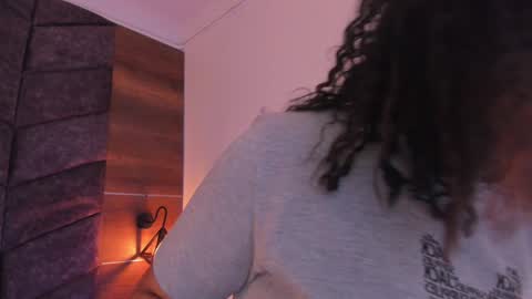Snapshot of memphiswilliams chatting on January 2025 02:42:01 AM Memphis Williams online show from January 2025 02:42:01 AM