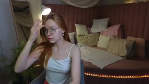 Snapshot of memymee_ chatting on June 2026 01:28:02 AM memymee_ online show from June 2026 01:28:02 AM