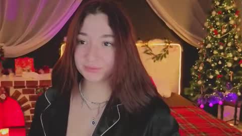 Snapshot of mencialo chatting on December 2025 01:54:01 AM Mencialo online show from December 2025 01:54:01 AM