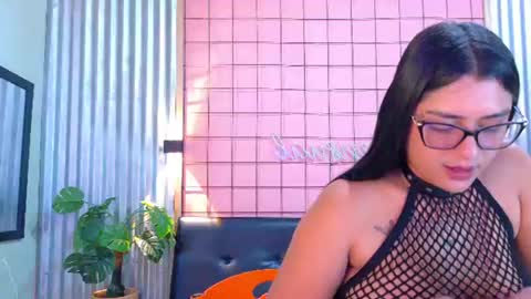 Snapshot of mensia_hernandez chatting on July 2026 02:13:01 PM Princess Mensia online show from July 2026 02:13:01 PM