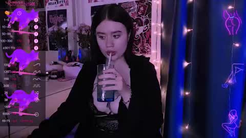 meow marie online show from October 2025 10:12:01 PM