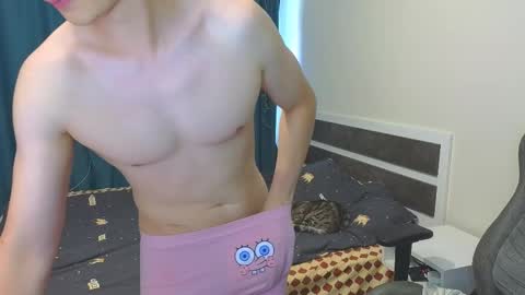 Mickey online show from October 2025 06:42:02 AM